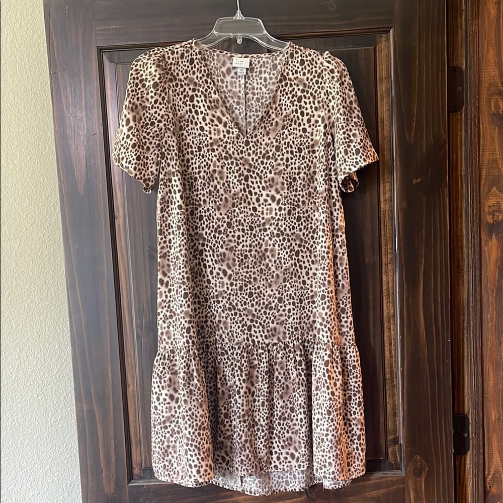 a new day Size XS Leopard Print V-Neck Dress